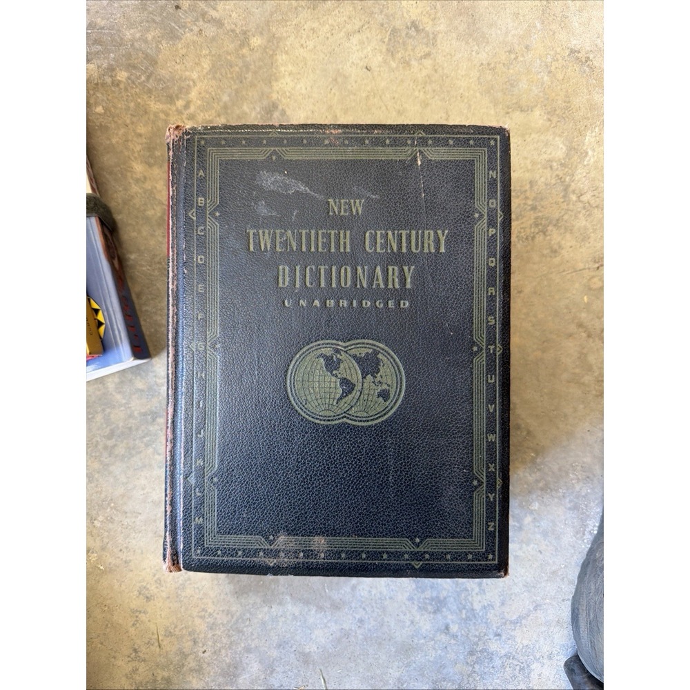 Webster's New Twentieth Century Dictionary Unabridged 1945 WW2 Era Pictures Maps